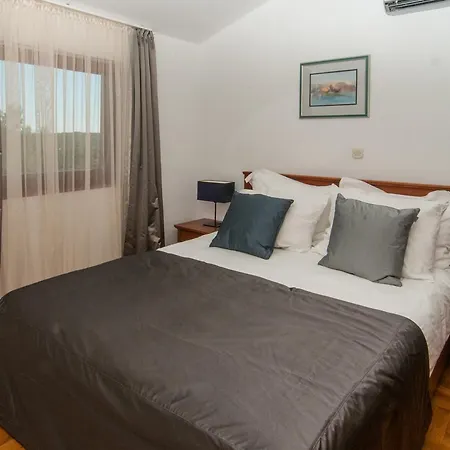 10420b * Mali Lošinj